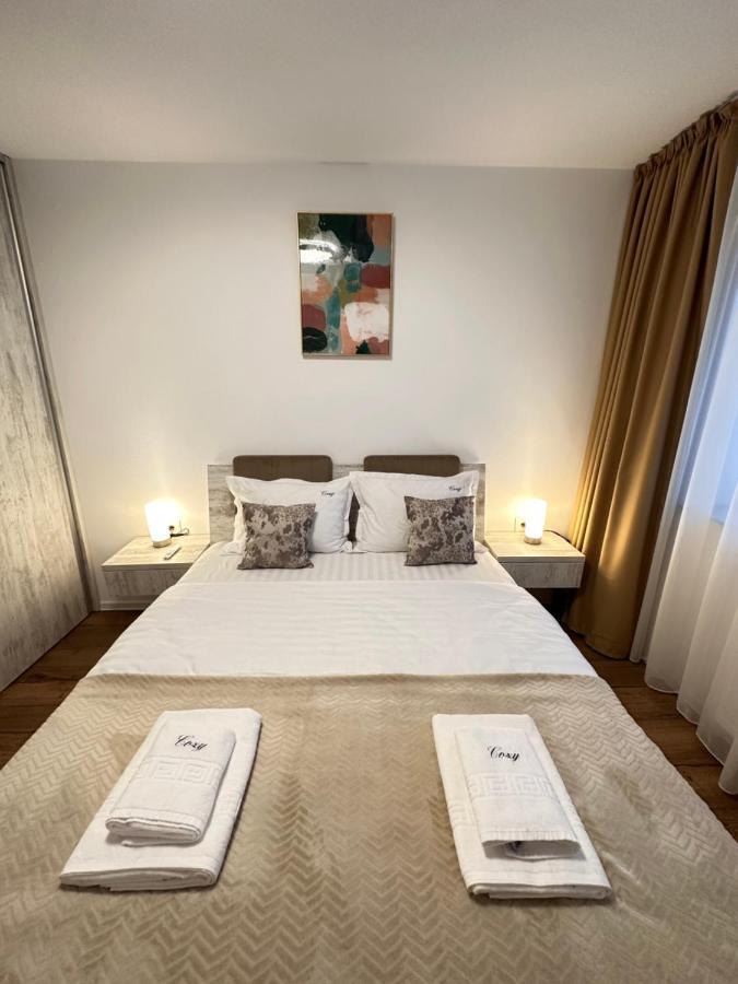 Deluxe Cozy Apartments - Coresi Mall #Брашов Екстериор снимка