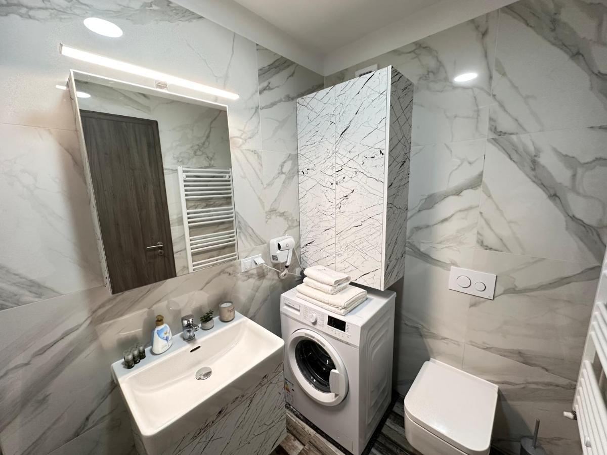 Deluxe Cozy Apartments - Coresi Mall #Брашов Екстериор снимка