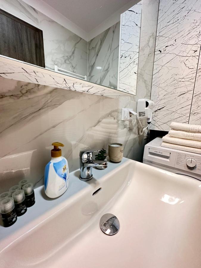 Deluxe Cozy Apartments - Coresi Mall #Брашов Екстериор снимка