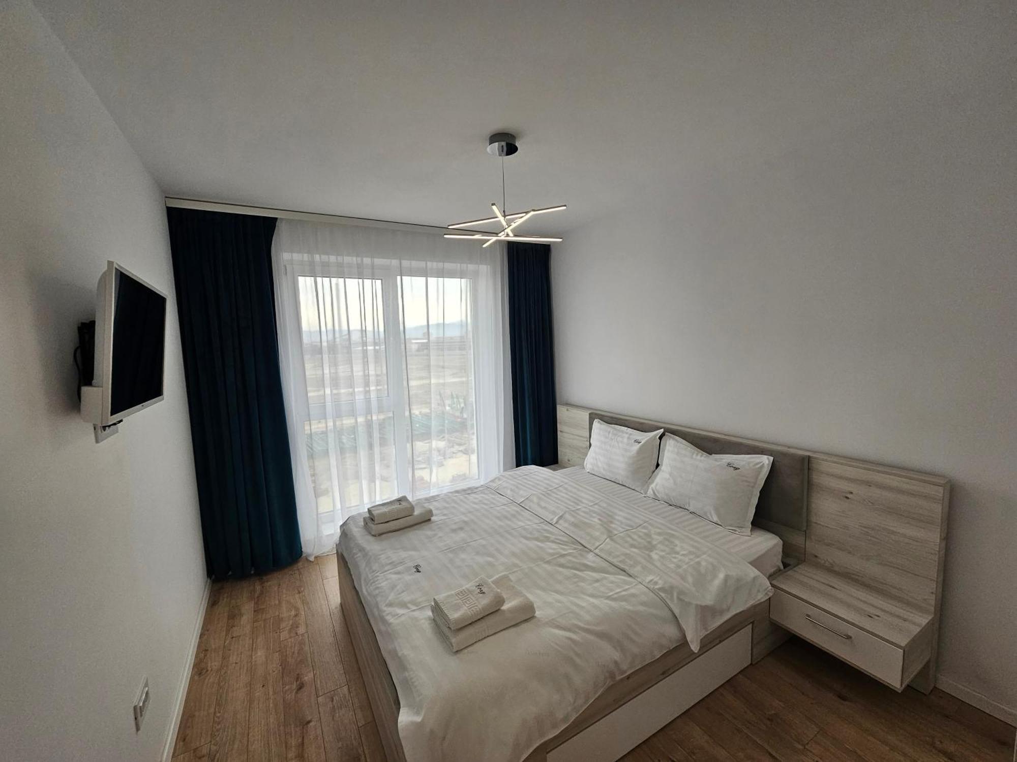 Deluxe Cozy Apartments - Coresi Mall #Брашов Екстериор снимка