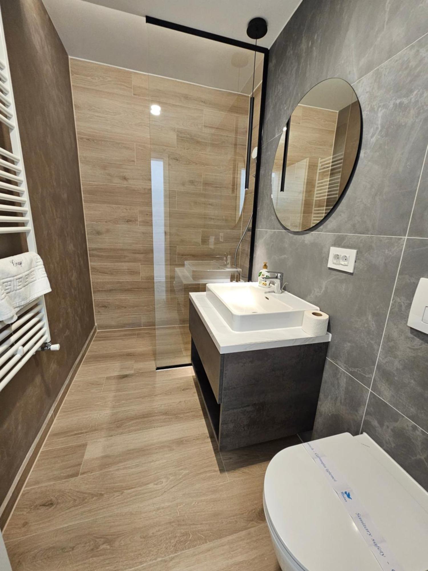 Deluxe Cozy Apartments - Coresi Mall #Брашов Екстериор снимка
