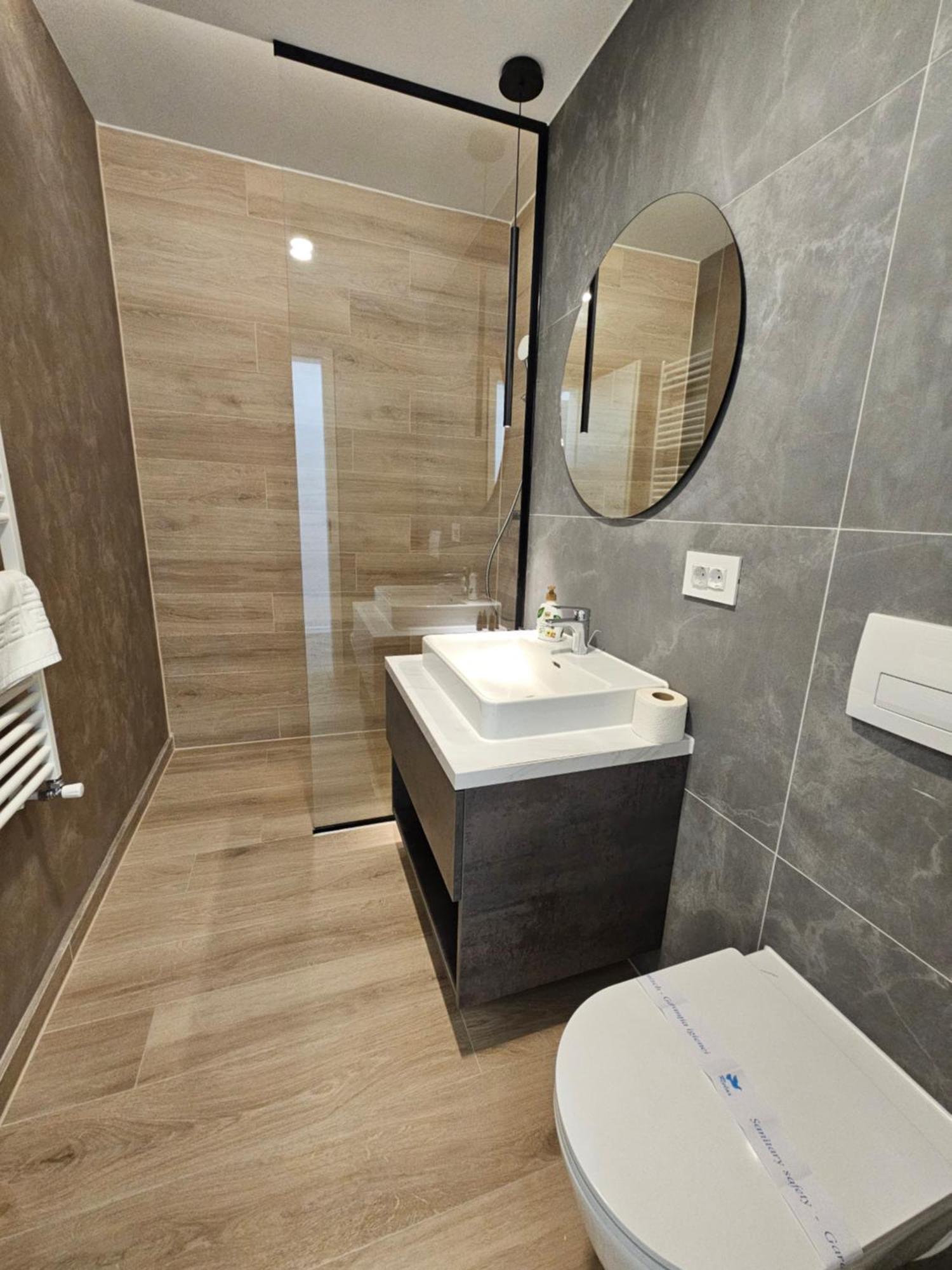 Deluxe Cozy Apartments - Coresi Mall #Брашов Екстериор снимка