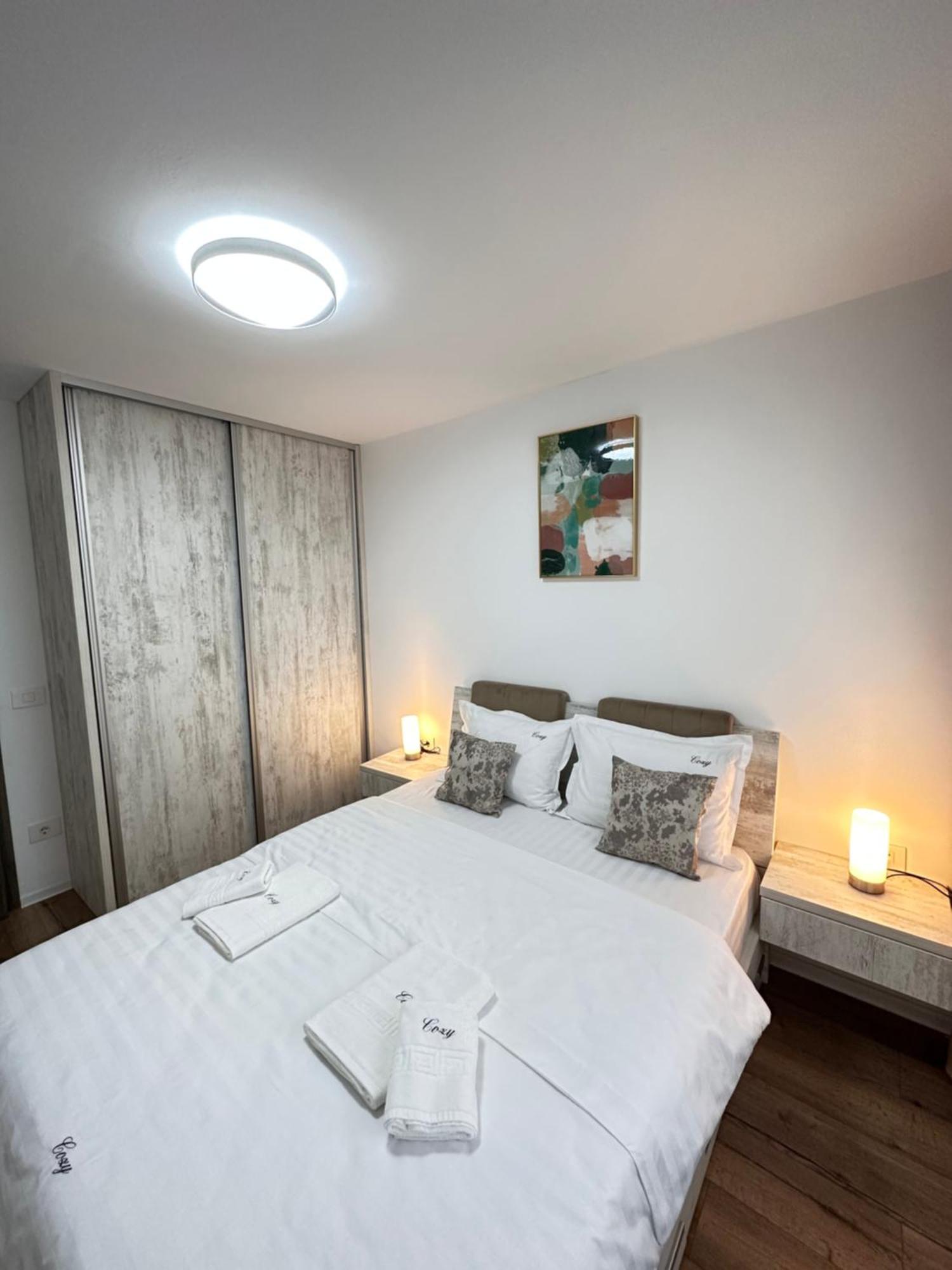 Deluxe Cozy Apartments - Coresi Mall #Брашов Екстериор снимка