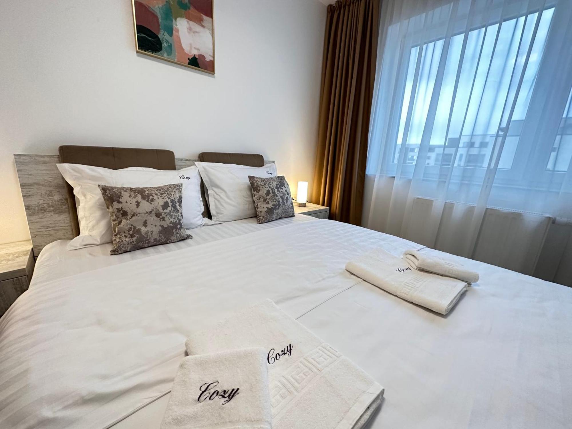 Deluxe Cozy Apartments - Coresi Mall #Брашов Екстериор снимка